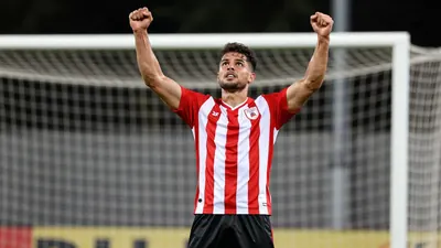 Lechia Gdansk: Lechia Gdańsk defeated Widzew Łódź 2-1, dominating possession (51.6%) and scoring more shots (13 vs 9)
